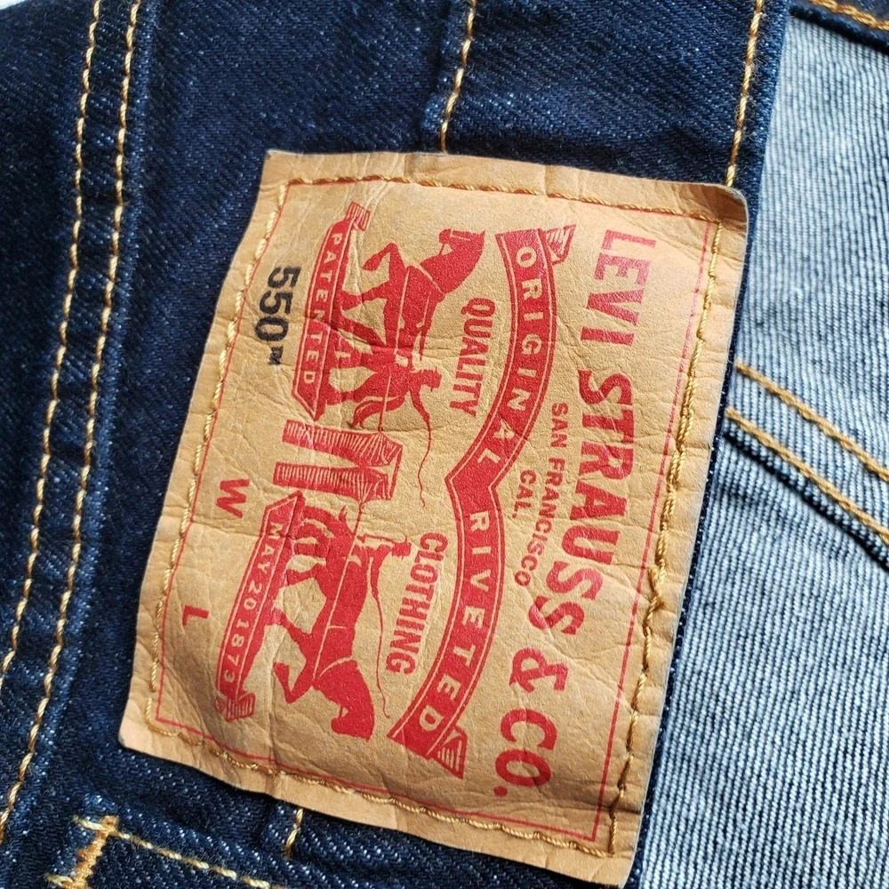 Levis 550 Relaxed Fit Jeans Mens 54x32 Dark Wash Stretch Tapered Leg Indigo B&T